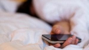 Study: Putting your Phone down by 10pm can Boost your Mood, Cure Depression