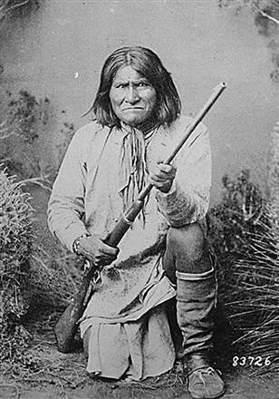 Geronimo’s Descendants Sue Skull and Bones for Stealing his Remnants in 1918