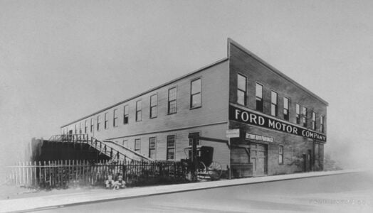 Henry Ford Founds Ford Motor Company