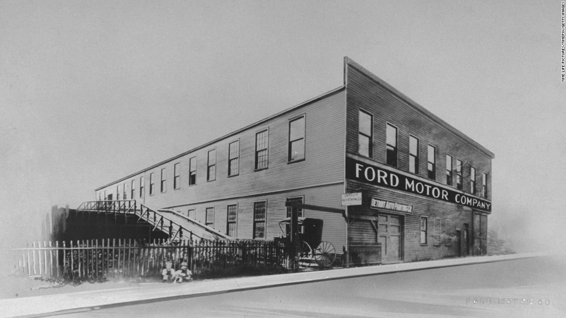 Henry Ford Founds Ford Motor Company